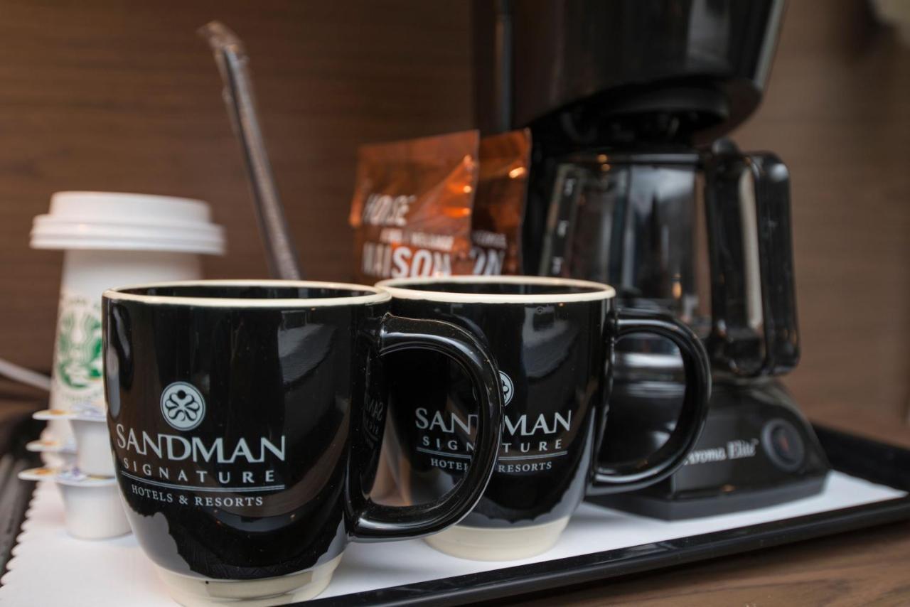Sandman Signature Calgary Airport Hotel 외부 사진