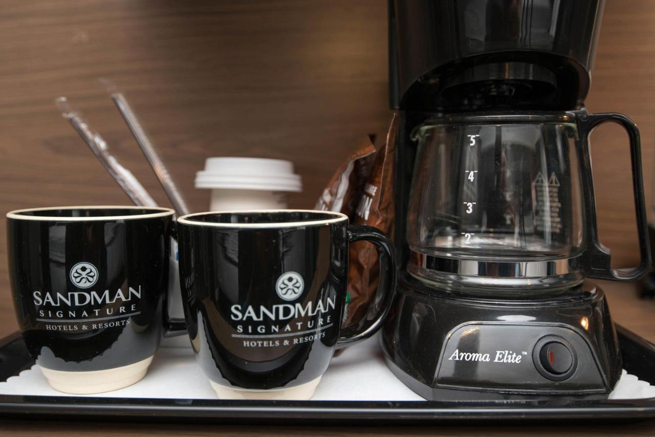 Sandman Signature Calgary Airport Hotel 외부 사진