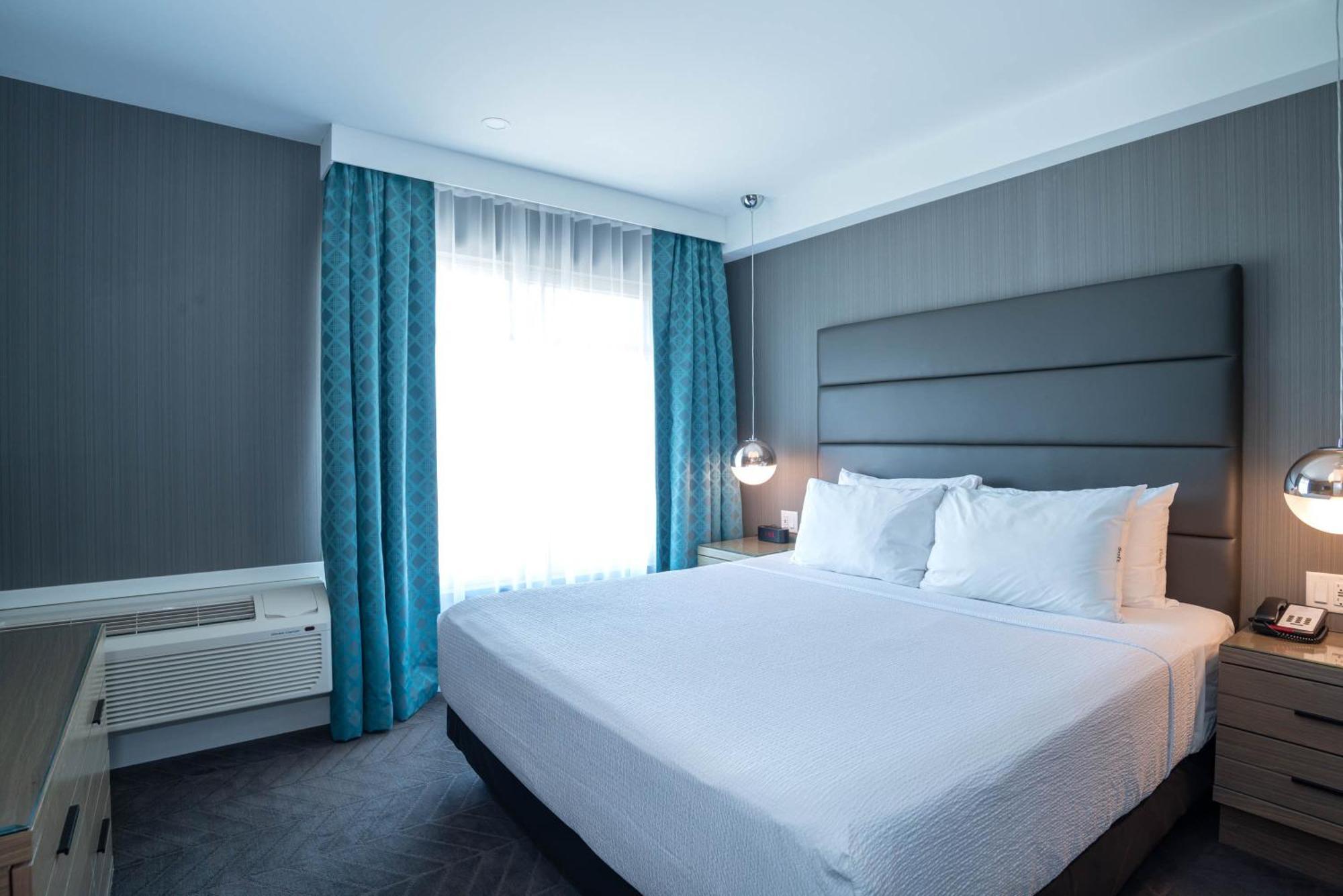 Sandman Signature Calgary Airport Hotel 외부 사진