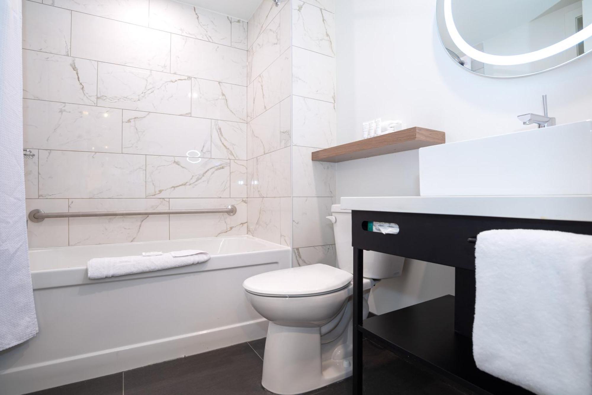 Sandman Signature Calgary Airport Hotel 외부 사진