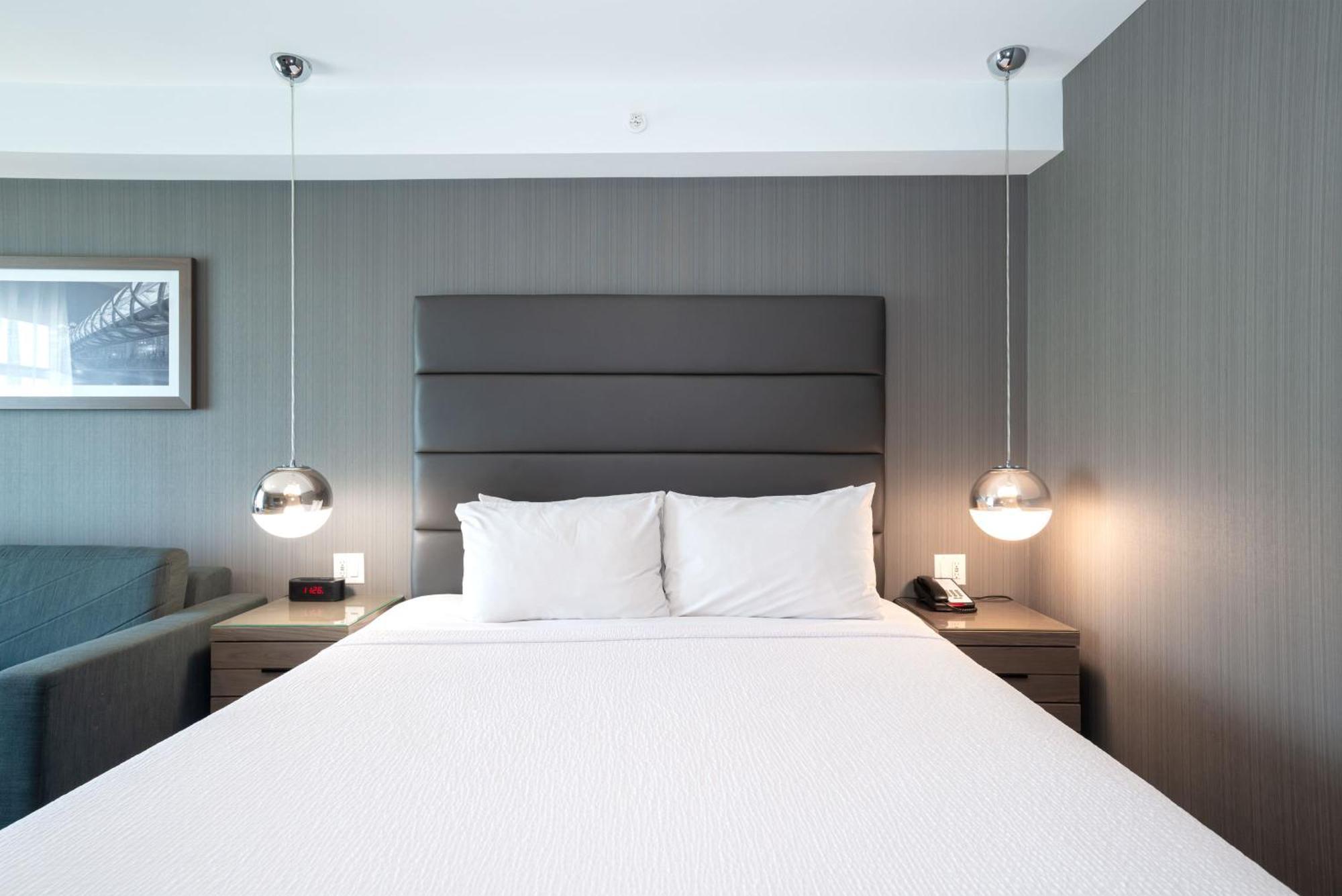 Sandman Signature Calgary Airport Hotel 외부 사진