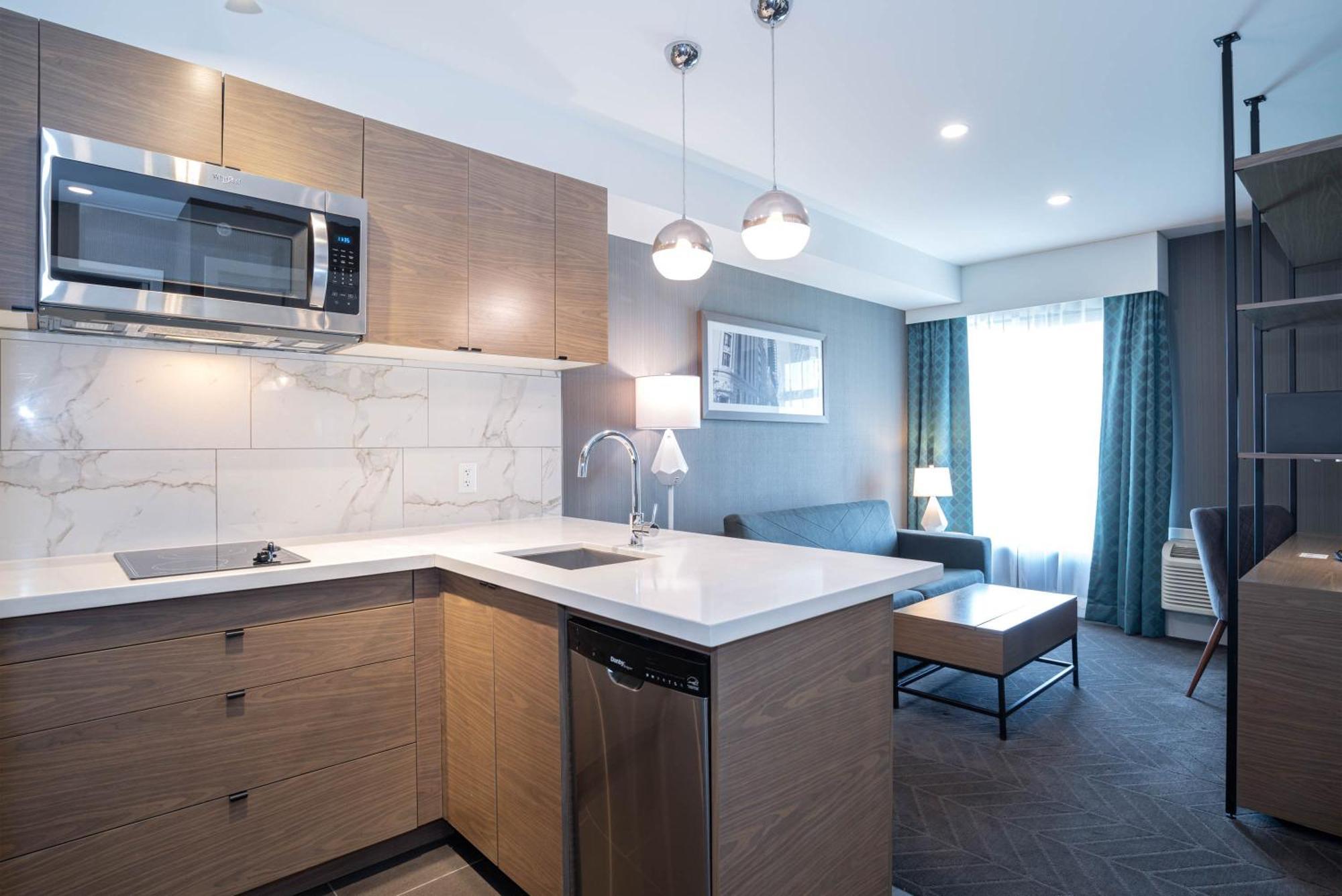 Sandman Signature Calgary Airport Hotel 외부 사진